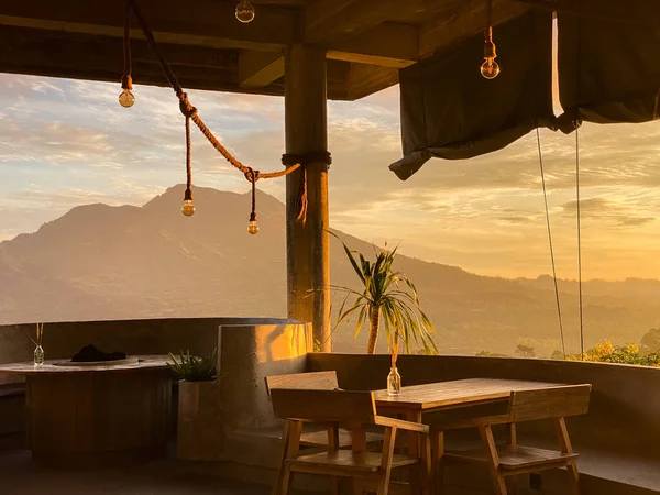 바투르 화산을 구경하면서 동트기 — 스톡 사진