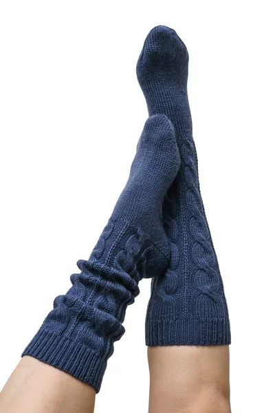 Vrouwelijke Benen Donkerblauwe Hand Gebreide Wol Knie Sokken Geïsoleerd Witte — Stockfoto