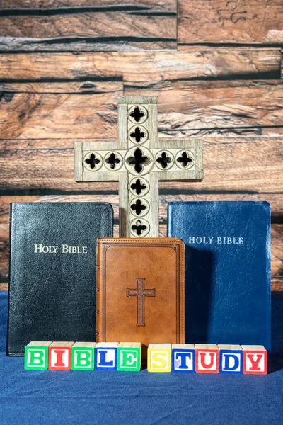 Függőleges Három Biblia Kereszt Kék Blokkok Helyesírás Biblia Tanulmány — Stock Fotó