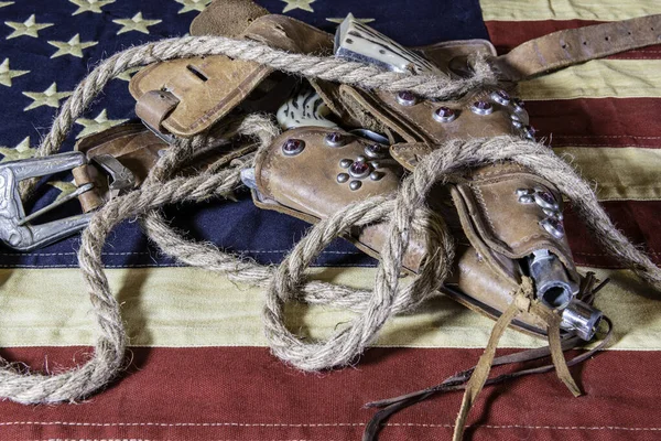 Винтажные Серебряные Игрушечные Пистолеты Кожаной Кобуре Американском Флаге — стоковое фото