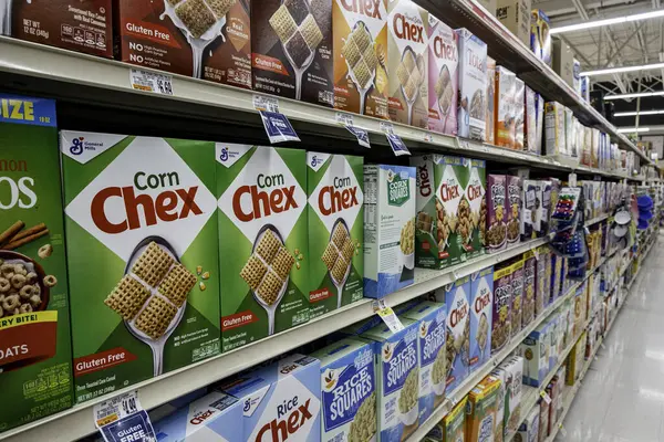 Chambersburg Pennsylvania ABD 5-29-2025 Glütensiz gevrek reyonu yerel süpermarkette