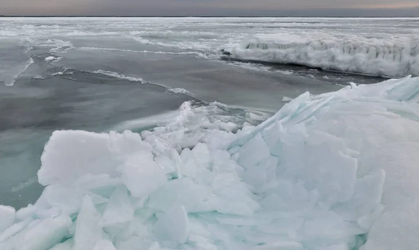 Прибрежные Скалы Береговые Защитные Сооружения Замороженные Льдом Холодную Зиму 2010 — стоковое фото