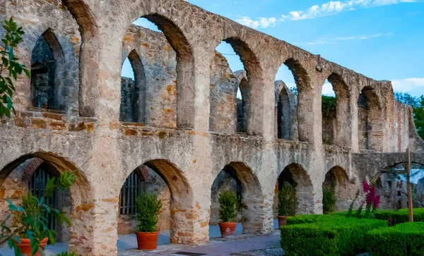 stock image USA, TEXAS - NOVEMBER 25, 2011: tourist attraction, architecture, ancient building and church ruins in Mission San Jose, San Antonio, Texas