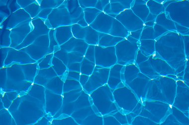 Güneş ışınlarının deniz suyundaki suya yansıması, güneşin parlaklığı, Mısır...