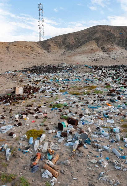 Plastik Şişeler Vahşi Otellerden Gelen Çeşitli Çöpler Mısır Daki Çöldeki — Stok fotoğraf