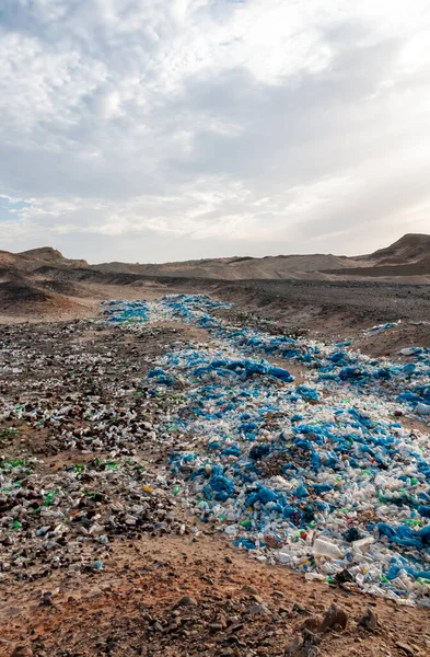 Пластмасові Пляшки Різні Сміття Готелів Дикій Природі Сміттєзвалище Пустелі Єгипті — стокове фото