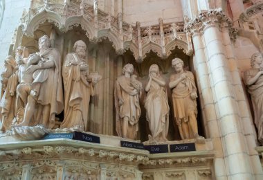 NANTES, FRANCE - 12 Eylül 2017: mimari unsurlar, St. Peter Katedrali ve Nantes St. Paul Katedrali, Fransa