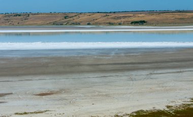 Kuru gölet, Kuyalnik haliçlerinde tuz yağışı, Odessa bölgesi, Ukrayna