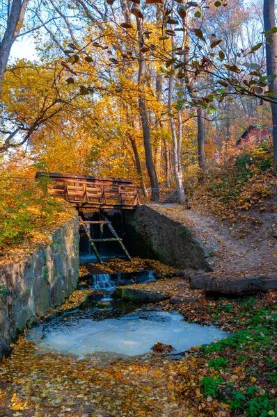 Uman Ukraine September 2019 Herbstlandschaft Wasserfluss Unter Der Brücke Sofievsky — Stockfoto