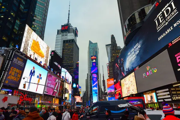 New York Manhattan Usa 2019 December Times Square Tömegek Sétálnak Jogdíjmentes Stock Képek
