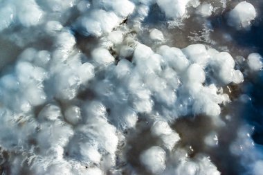 Yumuşak buz blokları güneşte parlıyor, Karadeniz 'in yakınında buz, Odessa