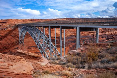 Arizona, ABD - 28 Kasım 2009: Colorado Nehri üzerindeki Demir Köprü Hoover Barajı, Glen Kanyonu, Arizona