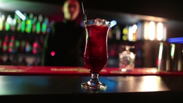 Gotowe Drinki Barze Gotowe Spożycia Przygotowanie Koktajli Barze Klubie — Wideo stockowe