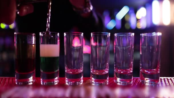 Las Bebidas Preparadas Están Bar Listas Para Ser Consumidas Preparación — Vídeos de Stock