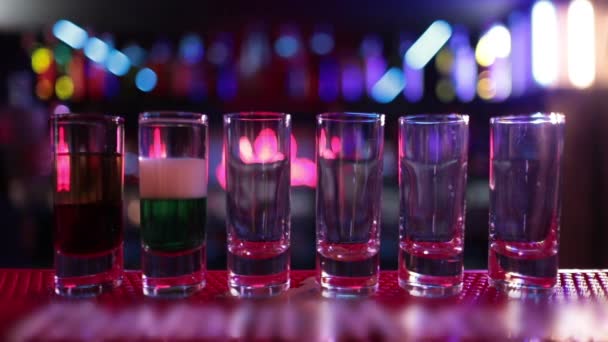 Las Bebidas Preparadas Están Bar Listas Para Ser Consumidas Preparación — Vídeo de stock
