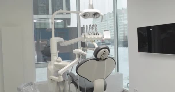 Werkzeuge Und Geräte Für Die Zahnärztliche Behandlung Einer Zahnklinik Nahaufnahme — Stockvideo