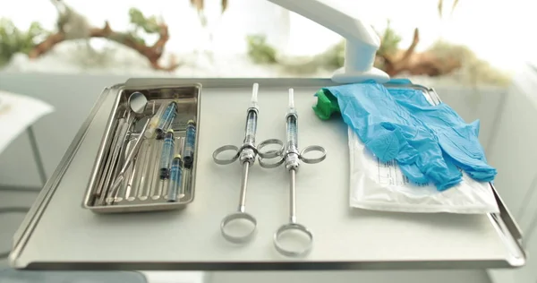 Conjunto Herramientas Del Dentista Preparadas Para Procedimiento Higiene Dental Imágenes — Foto de Stock