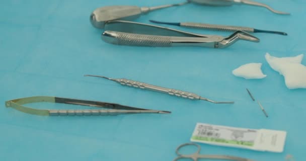 Conjunto Herramientas Del Dentista Preparadas Para Procedimiento Higiene Dental Imágenes — Vídeos de Stock