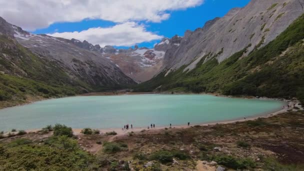 Valle Laguna Esmeralda Verano Montañas Nevadas — Vídeos de Stock