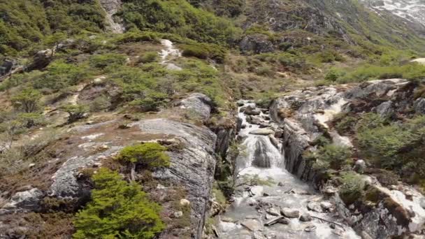Laguna Esmeraldas Flod Vandfald Sommersæsonen Ushuaia Tierra Del Fuego Patagonia – Stock-video