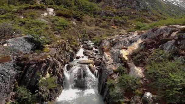 Laguna Esmeraldas Flod Vandfald Sommersæsonen Ushuaia Patagonien – Stock-video