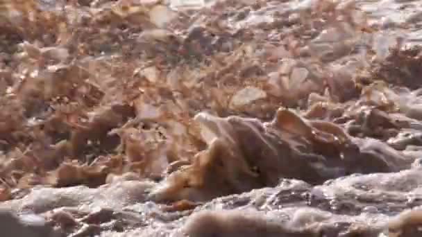 Грязная Река Брызнула После Сильного Дождя Марокко Медленное Движение — стоковое видео