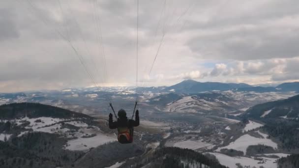Paragliding Flight Turn Winter Forest Mountains Nature Freedom Fly Adrenaline — Αρχείο Βίντεο