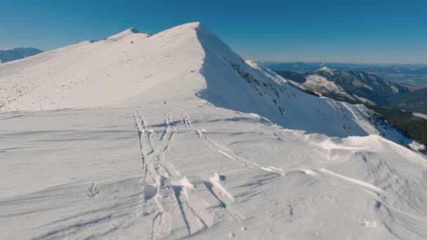 Montañas Invierno Con Pistas Esquí Nieve Freeride Backcountry Skitouring Naturaleza — Vídeos de Stock