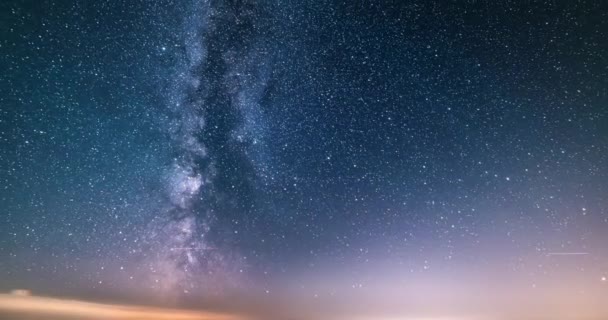 Melkweg Sterrenstelsel Sterren Sterrenhemel Met Snelle Wolken Beweging Astronomie Tijd — Stockvideo