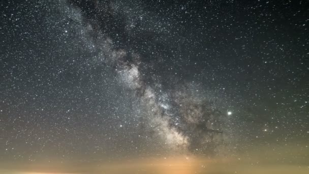 Milchstraßengalaxie Mit Sternen Die Sich Dunklen Sternenhimmel Bewegen Zeitraffer Nacht — Stockvideo