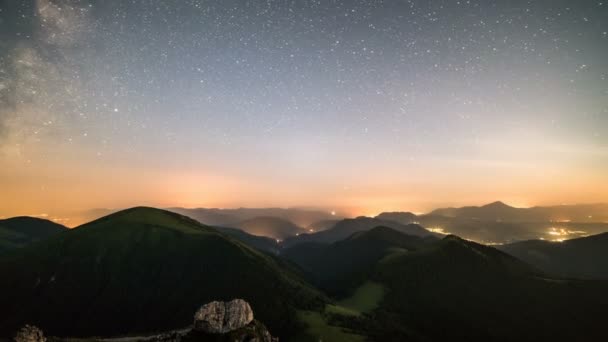 Günbatımından Dağlara Yıldızlı Gece Gökyüzüne Milyonlarca Yıldız Samanyolu Galaksisi Nin — Stok video