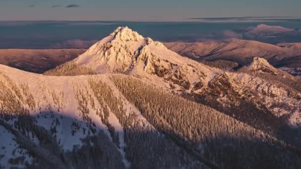 Time Lapse Colorful Sunset Frozen Snowy Peak Winter Alpine Mountains — Vídeo de Stock