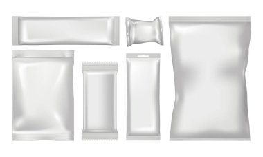 Beyaz arkaplanda boş ürün paketleri seti, gerçekçi vektör illüstrasyonu yakın plan