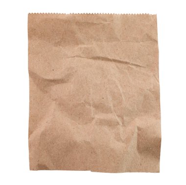 Şeffaf bir arkaplanda izole edilmiş, buruşuk, boş bir Kraft kağıdı. Ofis ve klasik boş kağıt kavramı