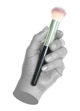 Kadın eli siyah kozmetik fırçasını tutuyor, şeffaf bir arka plan, kozmetik ve çehre kavramı ile izole edilmiş. Çağdaş sanat