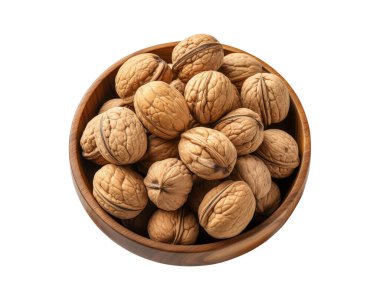 Beyaz arka planda izole edilmiş ahşap kasedeki cevizler. Üst görünüm.