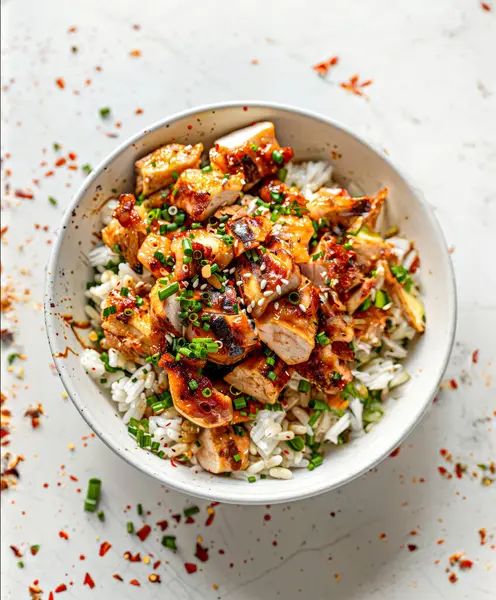 Bowl Fried Rice Chicken Chicken Mushrooms Grey Background Healthy Eating — Stockfoto