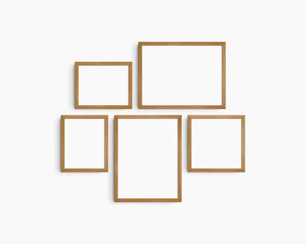画廊壁面造型 5个樱桃木框架 简约的框架模型 白墙上的两个水平框架 两个垂直框架和一个正方形框架 12X16 16X12 8X10 10X8 10X10 — 图库照片#