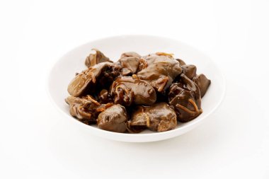 Zencefilli, tatlı ve baharatlı soya soslu tavuk ciğeri.