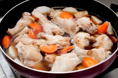 Nimono, Japon mutfağı, haşlanmış kök sebze ve tavuk.