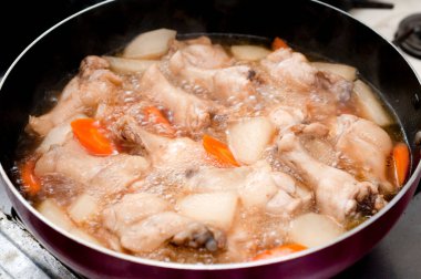 Nimono, Japon mutfağı, haşlanmış kök sebze ve tavuk.