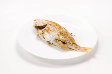 Tuzlu ızgara balık (Sarı Sırt Deniz Kremi)