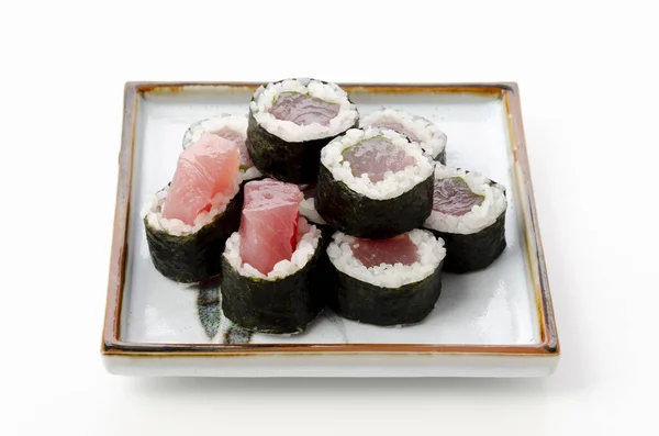 Makanan Jepang Shiso Tekka Maki Tuna Gulung Sushi — Stok Foto