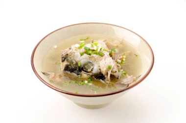 Arajiru, balık kafası çorbası, balık kemiğinden ya da balık derisinden yapılmış çorba.