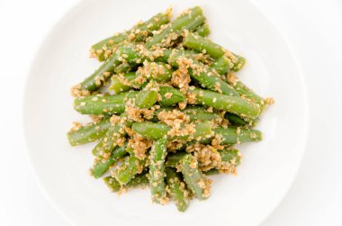 Susamlı yeşil fasulye.