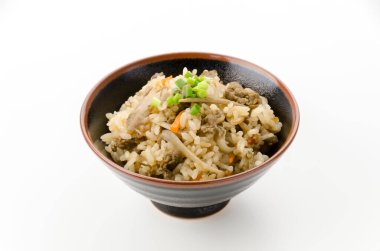 Japon yemeği, sığır eti ve dulavrat pilavı.