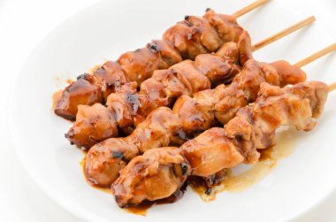 Yakitori, mangalda tavuk, Japon usulü şiş tavuk.