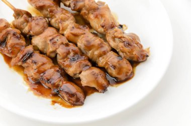 Yakitori, mangalda tavuk, Japon usulü şiş tavuk.