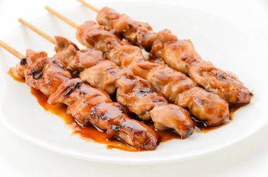 Yakitori, mangalda tavuk, Japon usulü şiş tavuk.