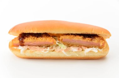 Lahana ve jambonlu sandviç.